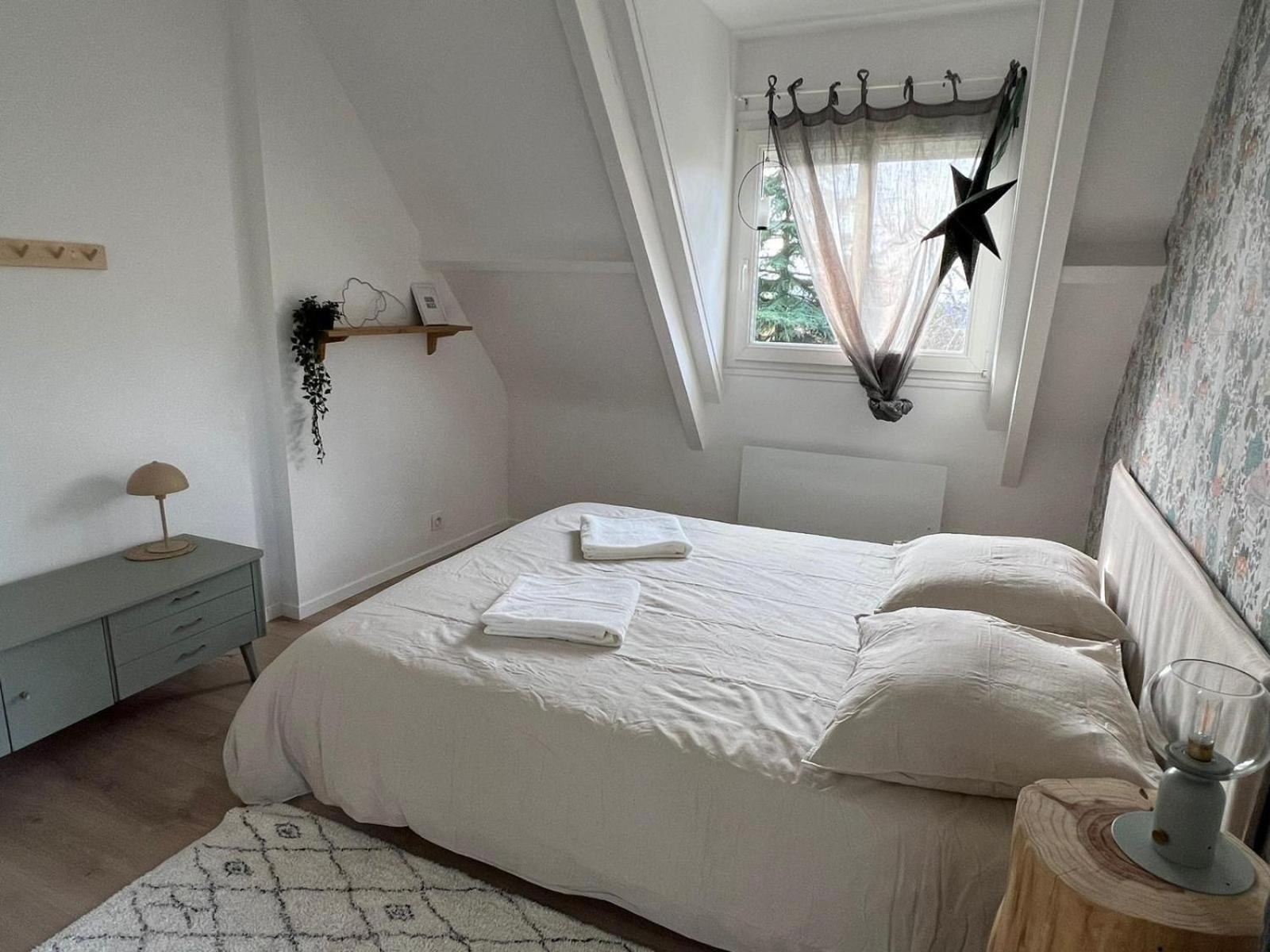Maison Familiale, Belle Et Moderne Proche De Versailles Et Thoiry Maule Bagian luar foto